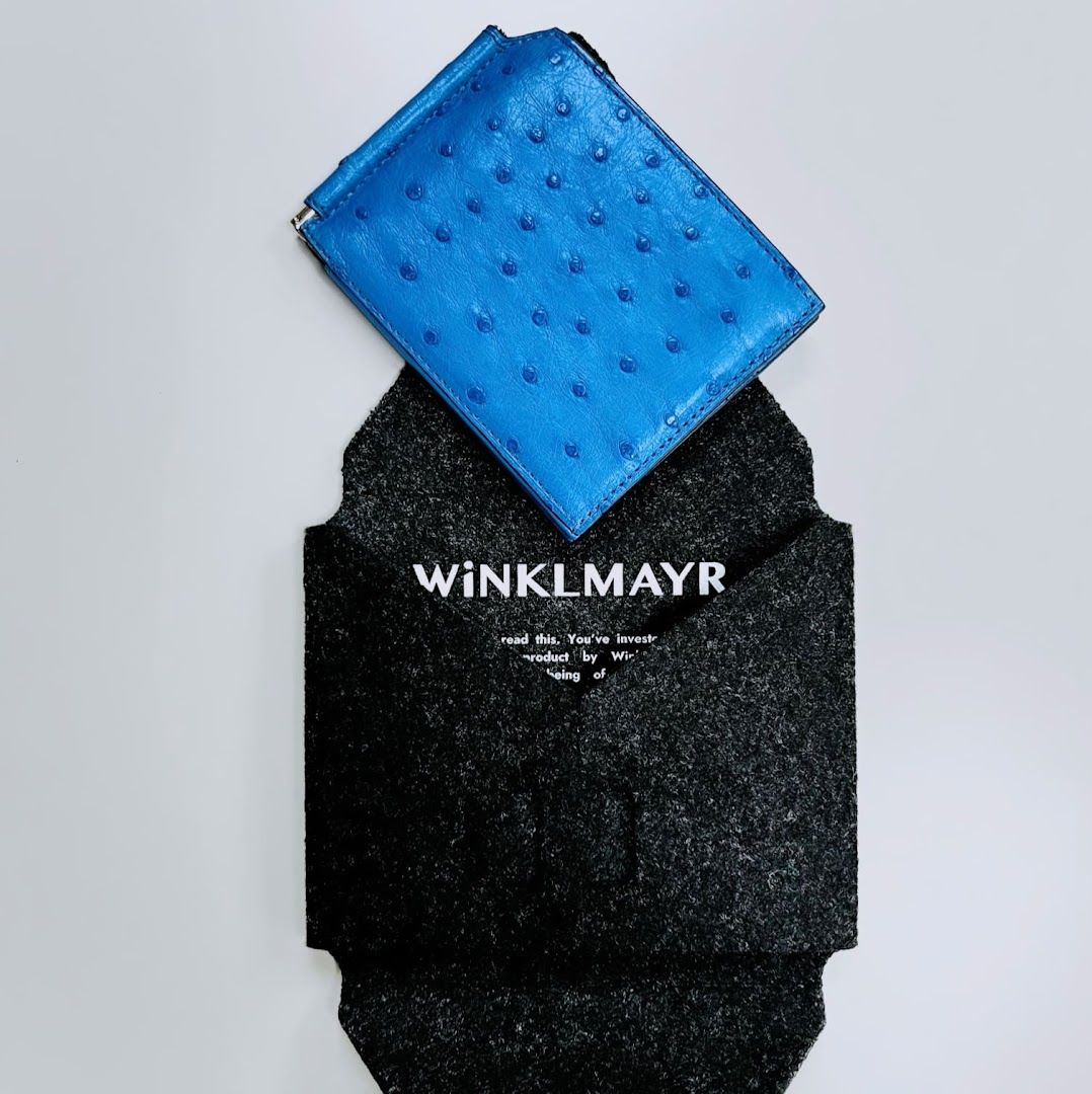 Recycled plastic felt sleeves - A story across luxurious sustainability